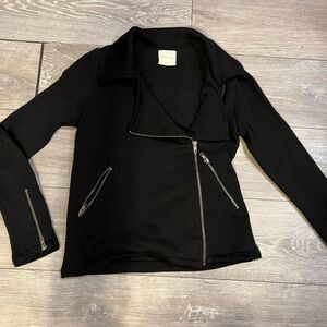 silence + noise Black sweatshirt/jacket side zip great condition